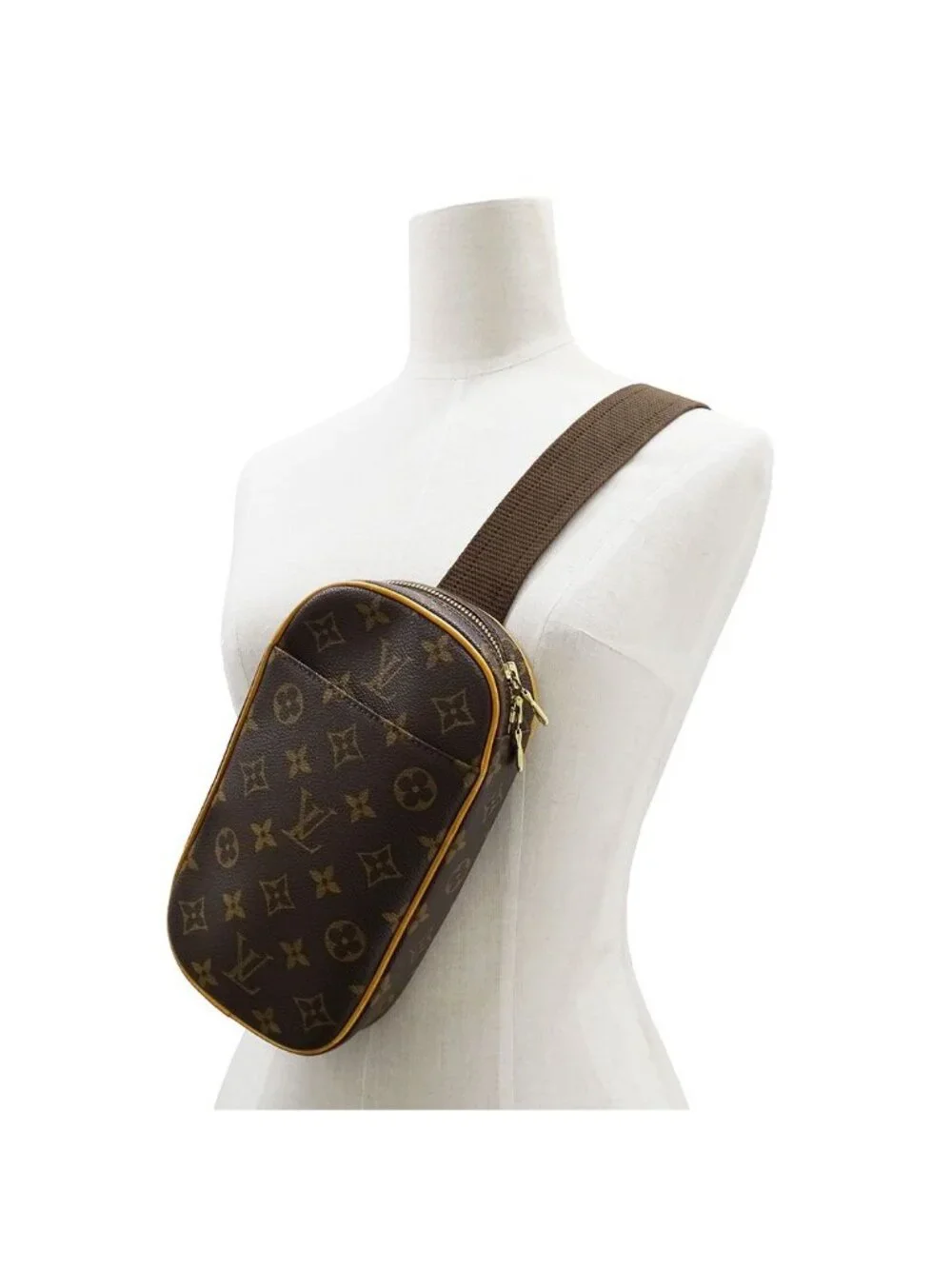 Louis Vuitton Shoulder Bag Monogram Canvas Pochette Gange Brown Crossbody Outfit